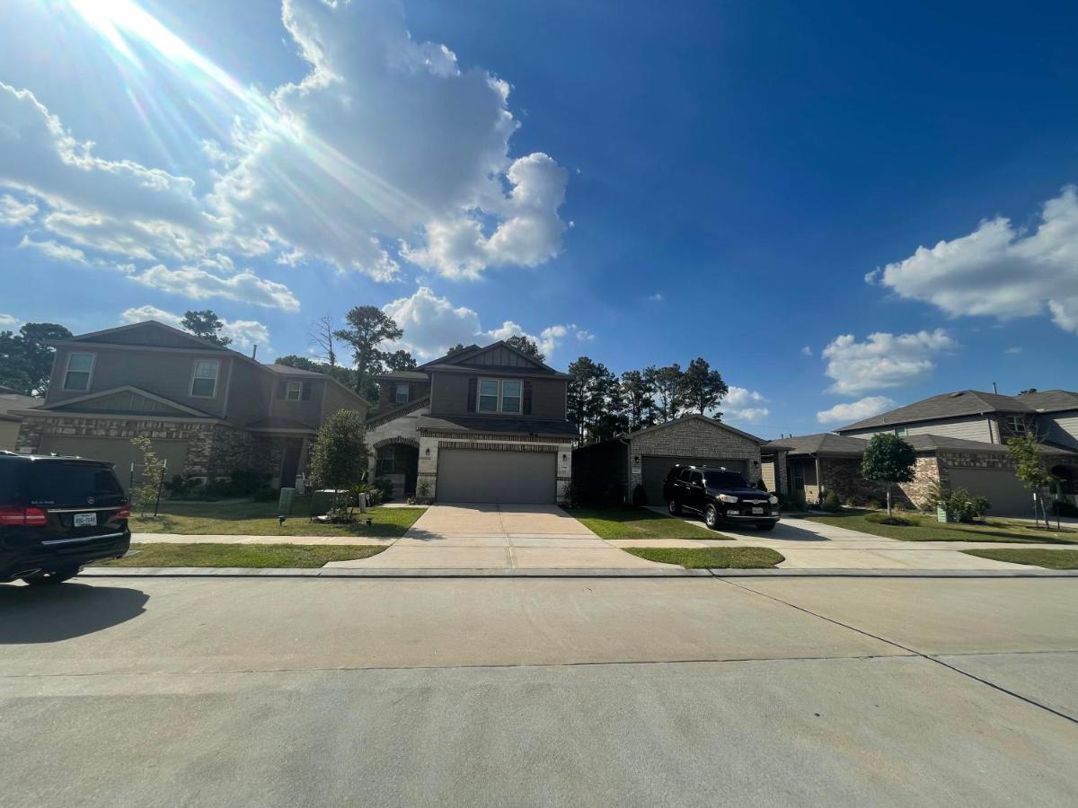 N-E-G House - Near David Wayne Hooks Airport Villa Houston Exterior photo