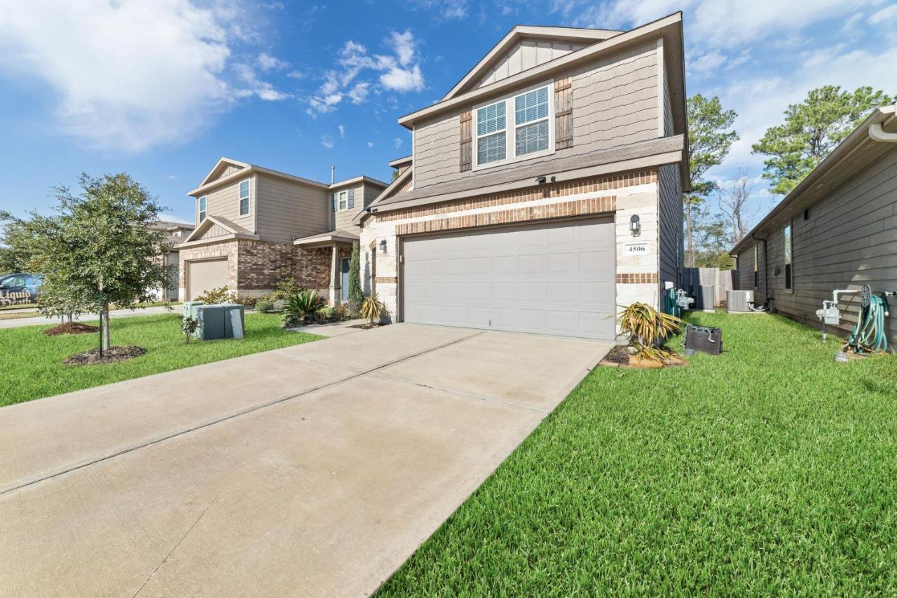 N-E-G House - Near David Wayne Hooks Airport Villa Houston Exterior photo