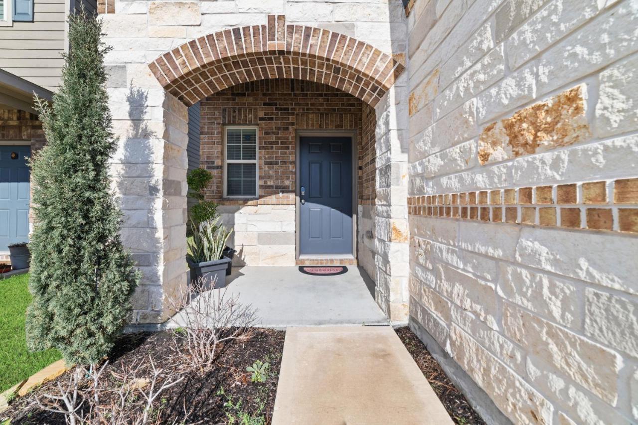 N-E-G House - Near David Wayne Hooks Airport Villa Houston Exterior photo
